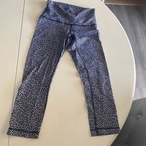 Lululemon Wunder Under Crop (Rare)